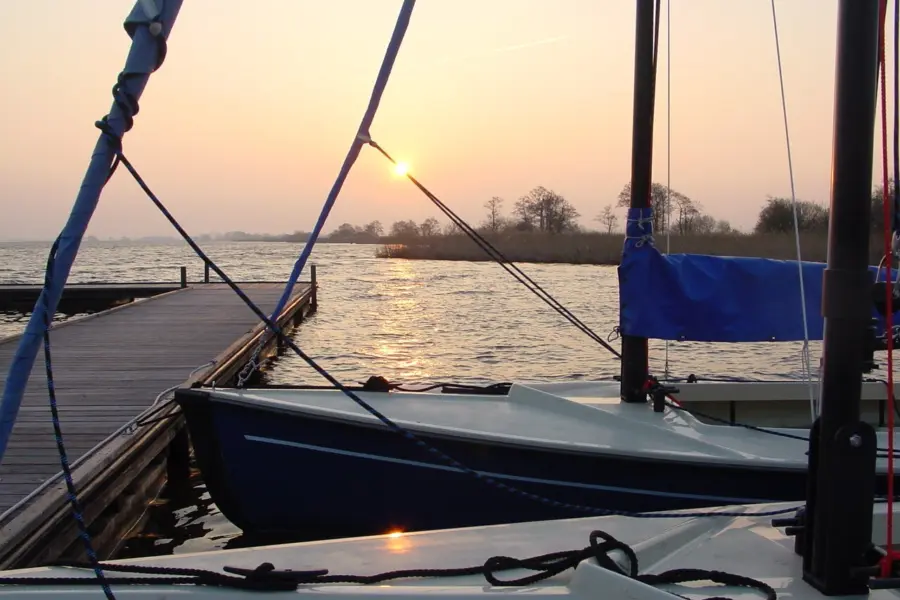 Valk aangemeerd