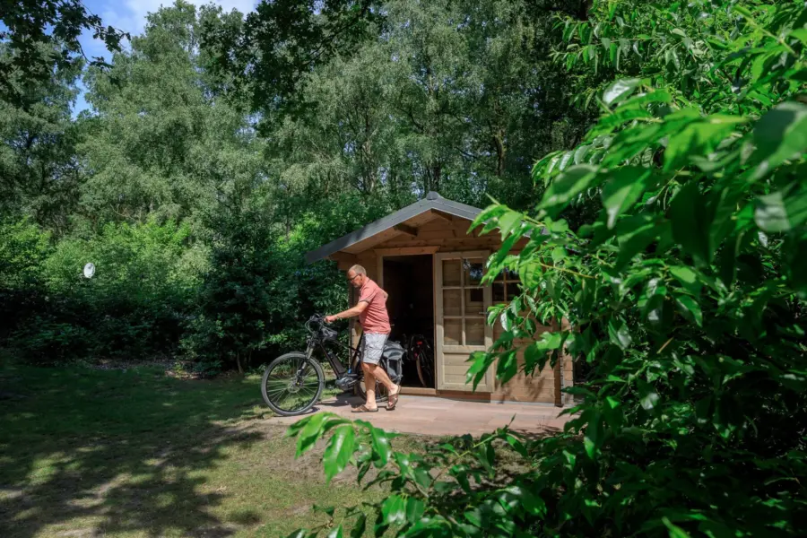 Holterberg luxe chalet fietsenschuurtje