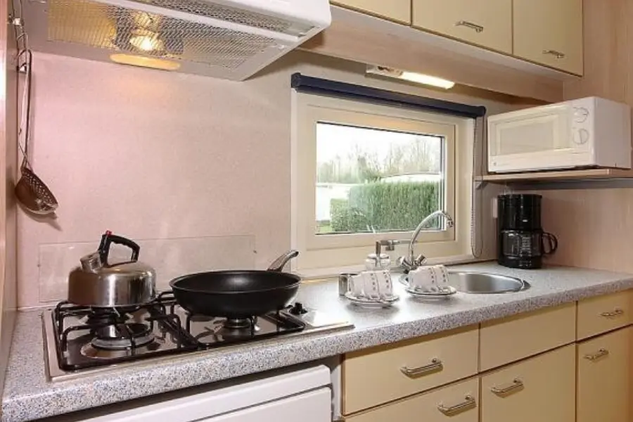 Camping de holterberg stacaravan keuken