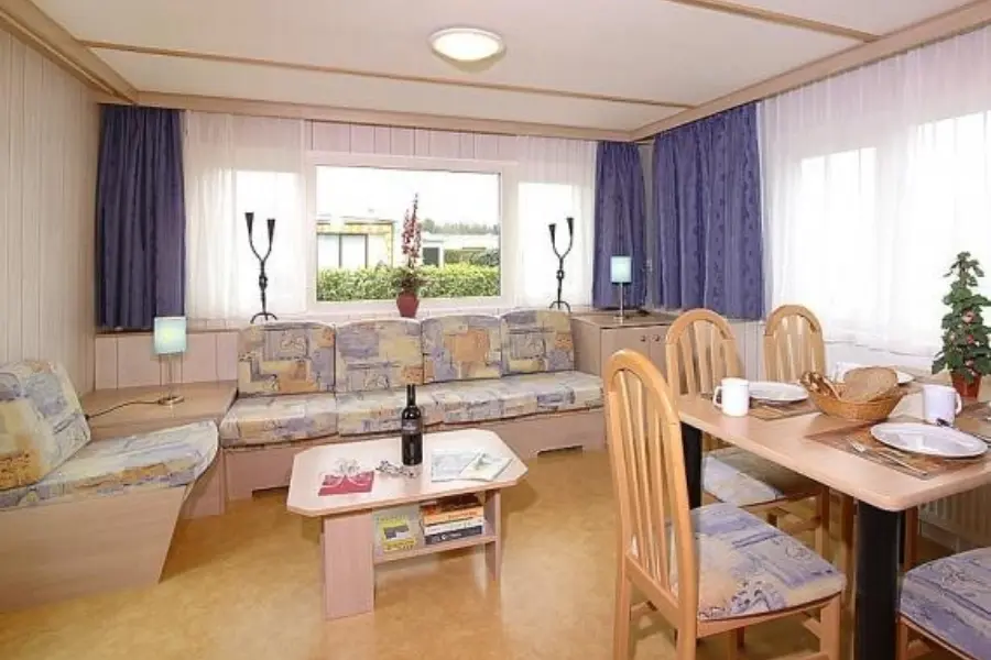 Camping de holterberg stacaravan woonkamer