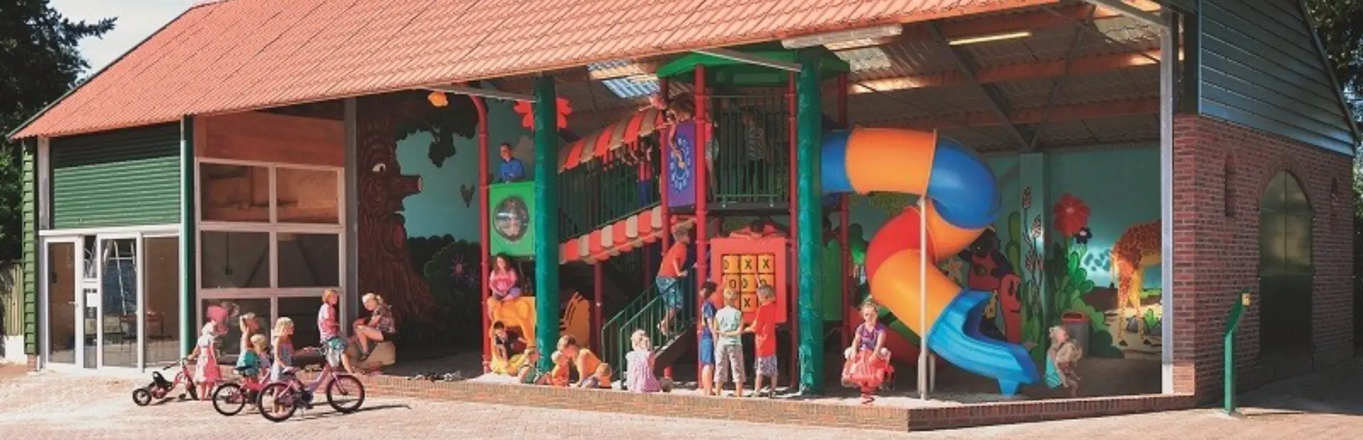 Overdekte speeltuin camping de holterberg